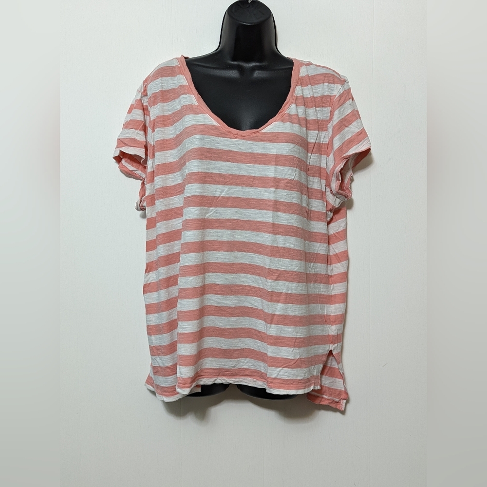 Women's Boutique + Short Sleeve Shirt Plus Size 2XL Peach and White
